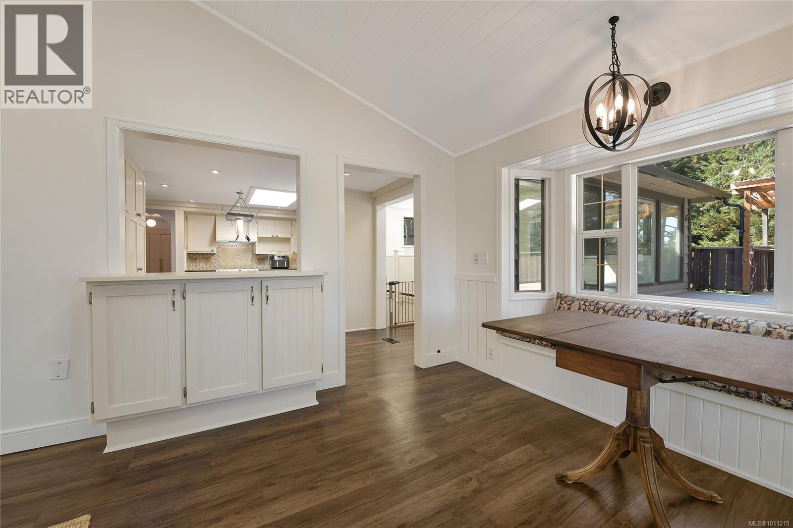 Photo 23 of 2582 Rainville Rd, Langford BC