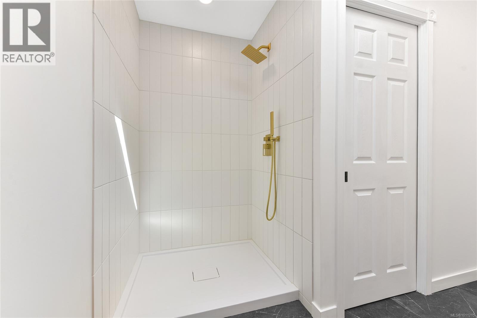 Photo 25 of 2582 Rainville Rd, Langford BC