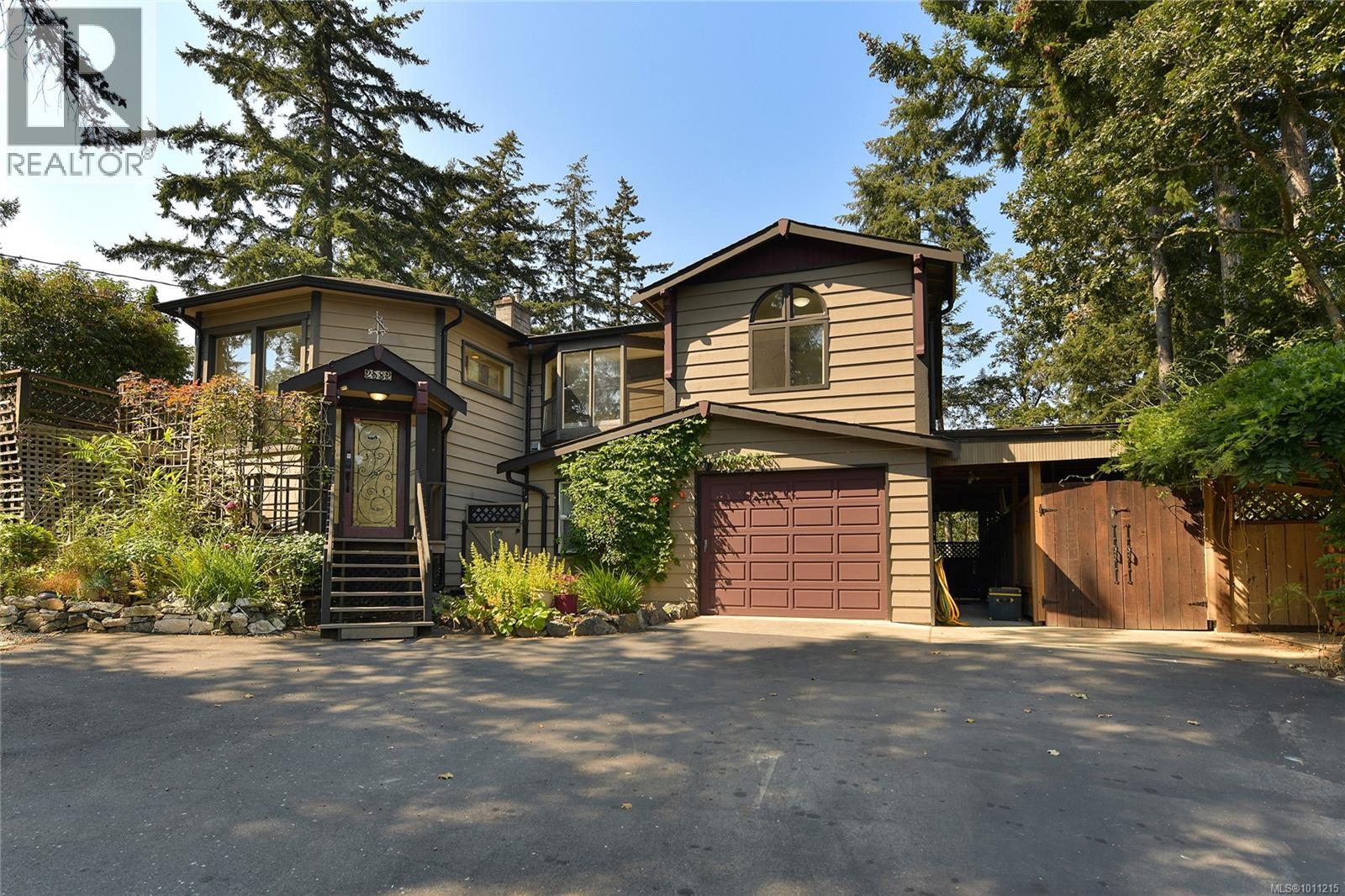 Photo 3 of 2582 Rainville Rd, Langford BC