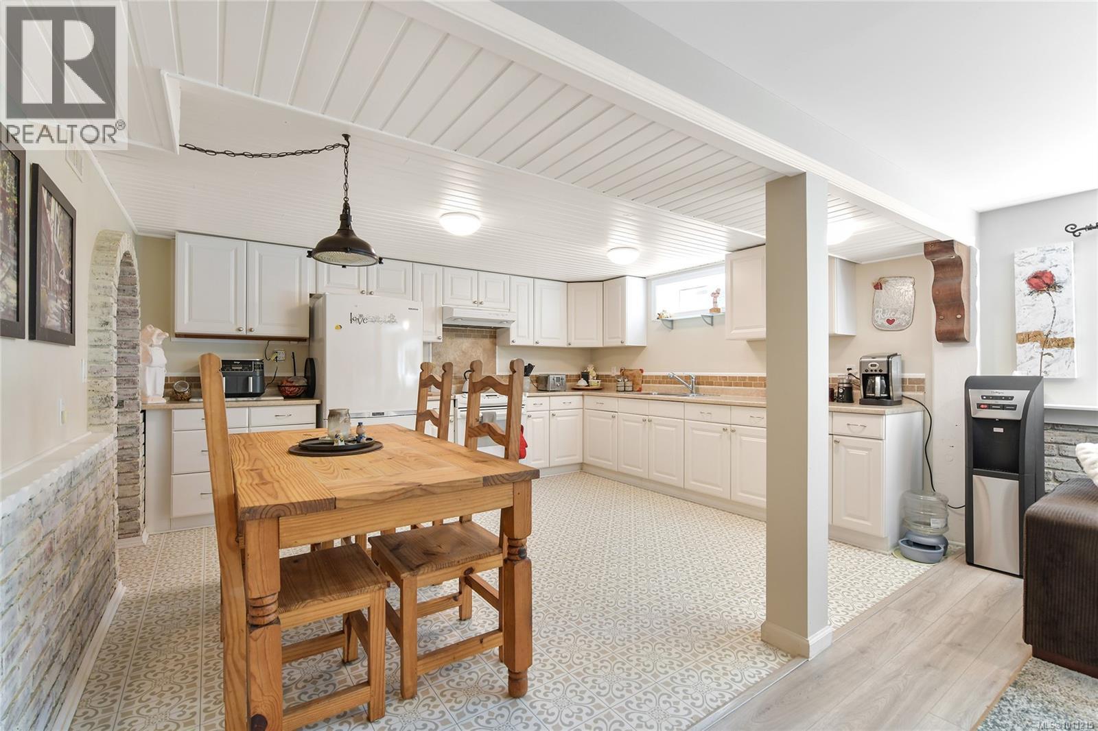Photo 48 of 2582 Rainville Rd, Langford BC