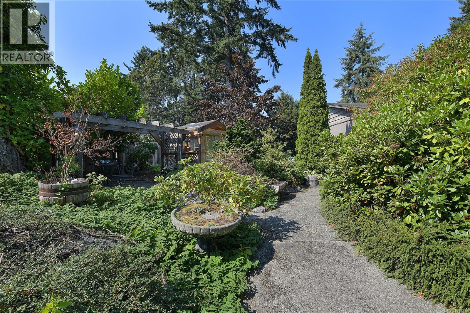 Photo 62 of 2582 Rainville Rd, Langford BC