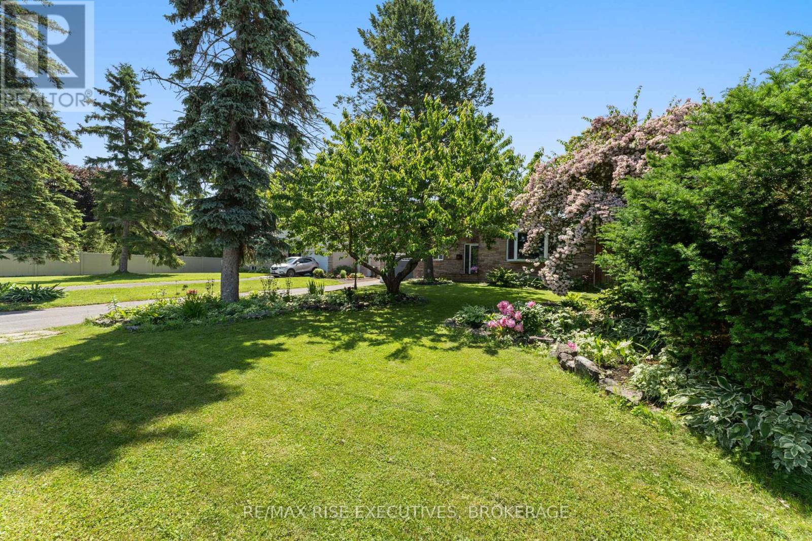Photo 26 of 883 Percy Crescent, Kingston ON