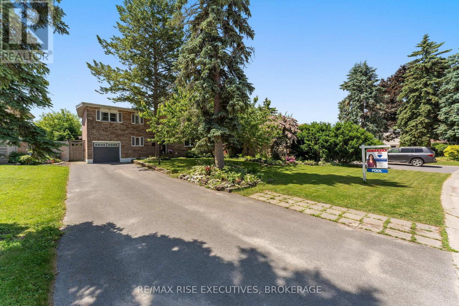 Photo 25 of 883 Percy Crescent, Kingston ON