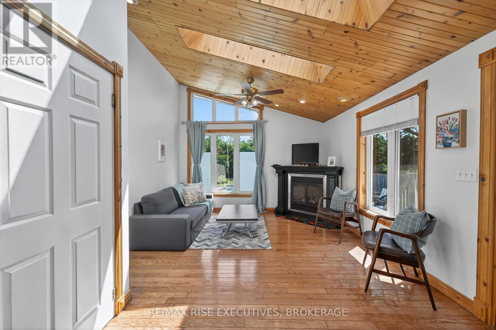 Photo 31 of 883 Percy Crescent, Kingston ON