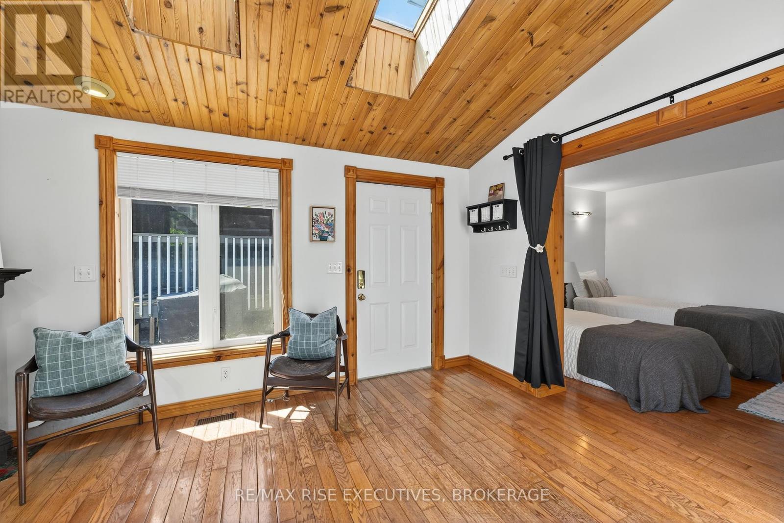 Photo 34 of 883 Percy Crescent, Kingston ON