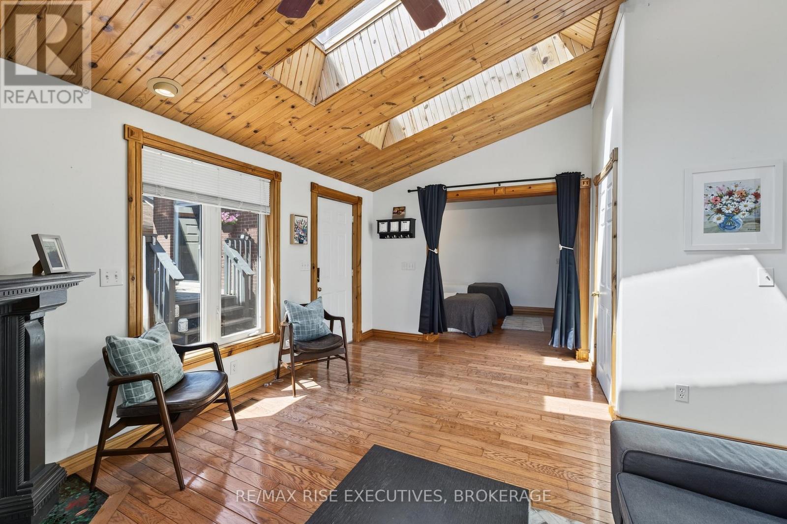 Photo 38 of 883 Percy Crescent, Kingston ON