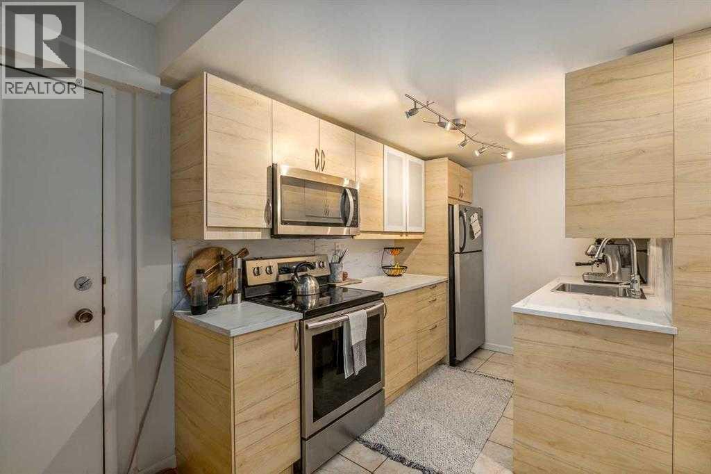 Single Family House Loft for Sale in   A Street SW Bankview Calgary 