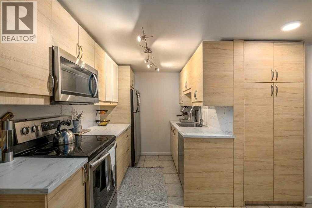 Single Family House Loft for Sale in   A Street SW Bankview Calgary 