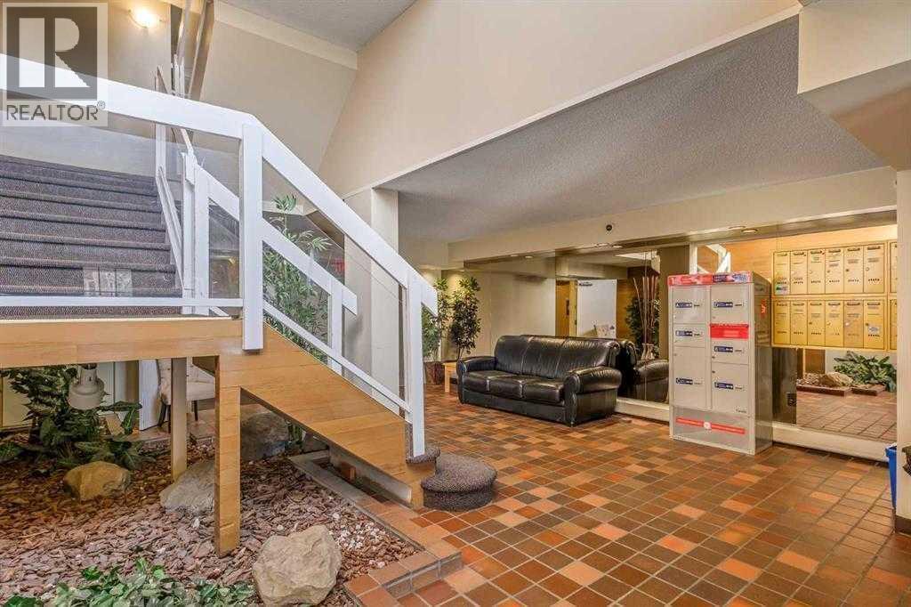Single Family House Loft for Sale in   A Street SW Bankview Calgary 