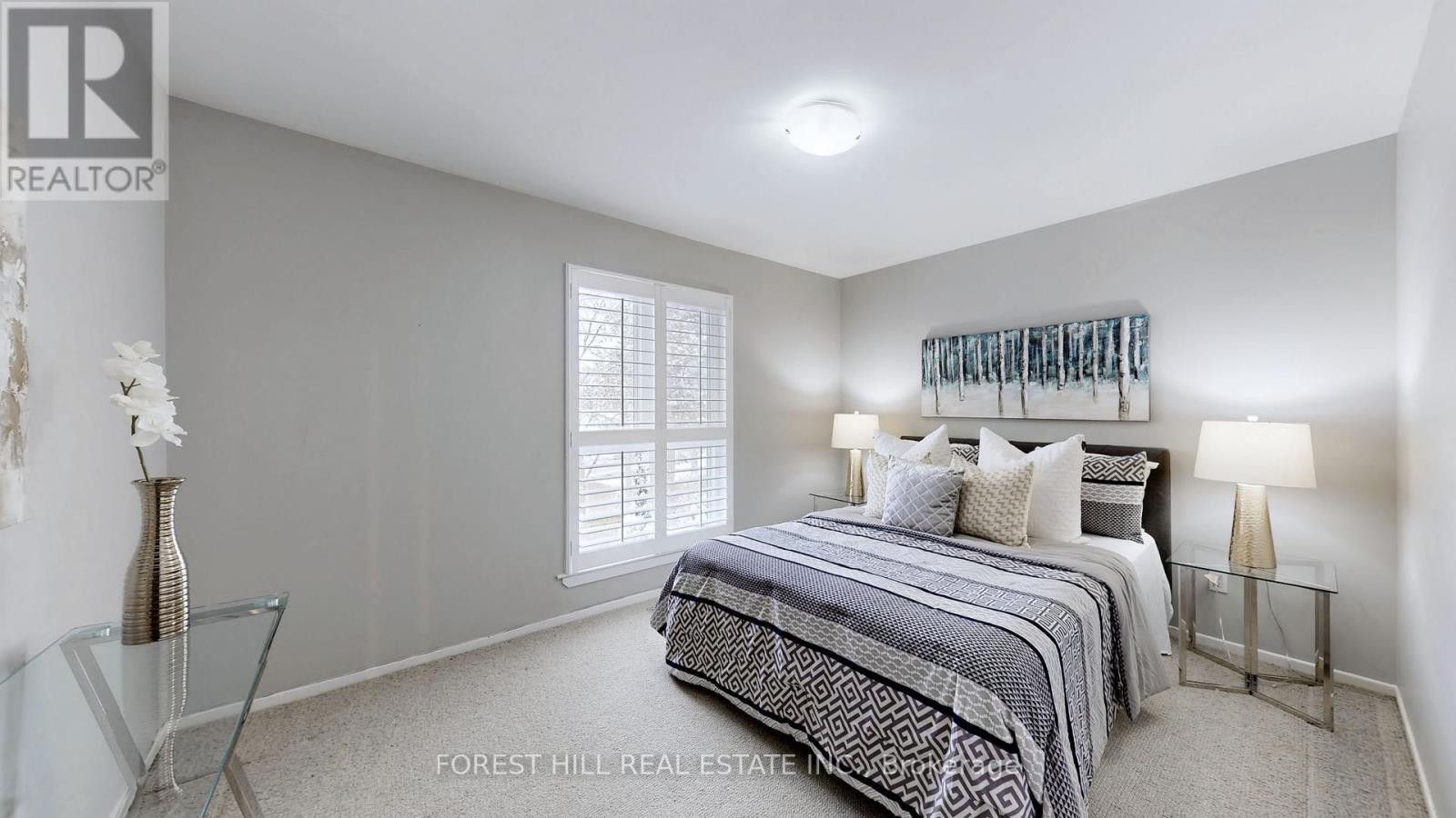 Photo 12 of 53 33 Proudbank Millway Way, Toronto ON