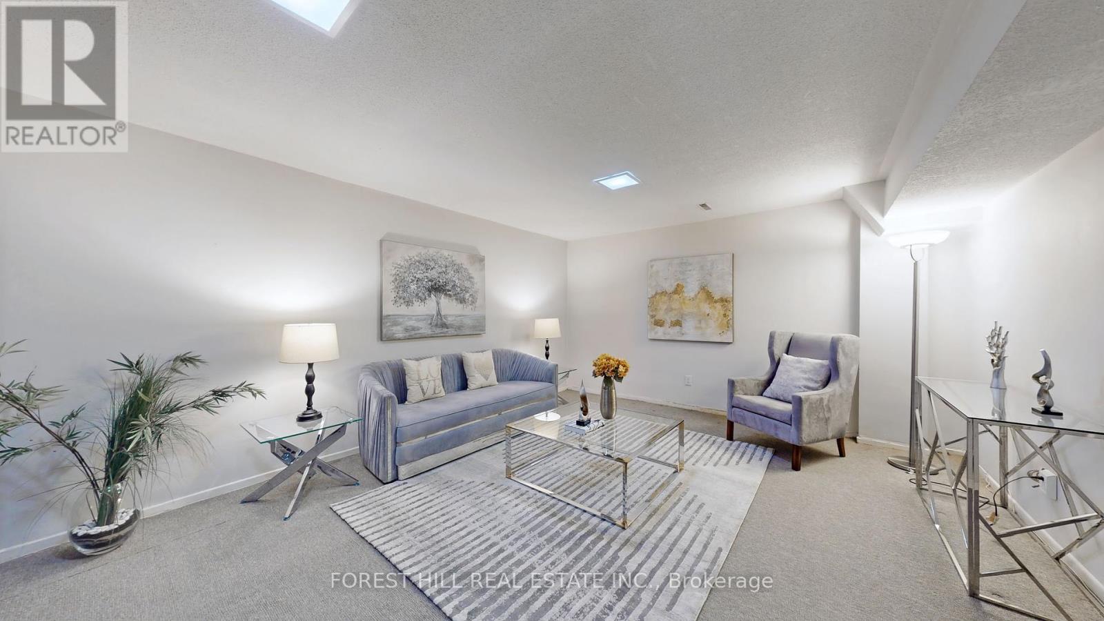 Photo 15 of 53 33 Proudbank Millway Way, Toronto ON