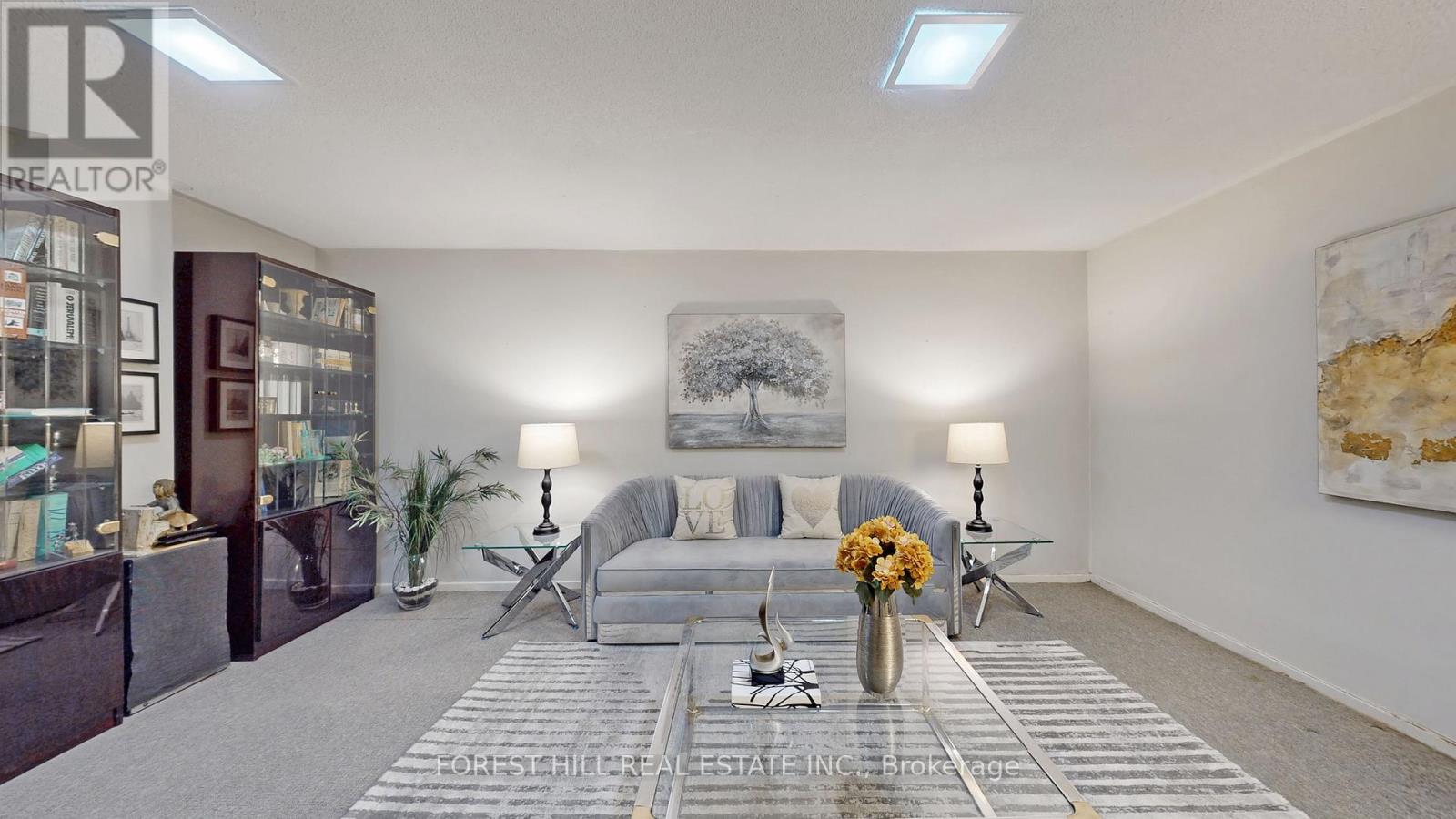 Photo 16 of 53 33 Proudbank Millway Way, Toronto ON