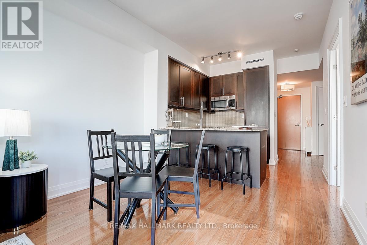 Photo 11 of 819 1 Bedford Road, Toronto ON