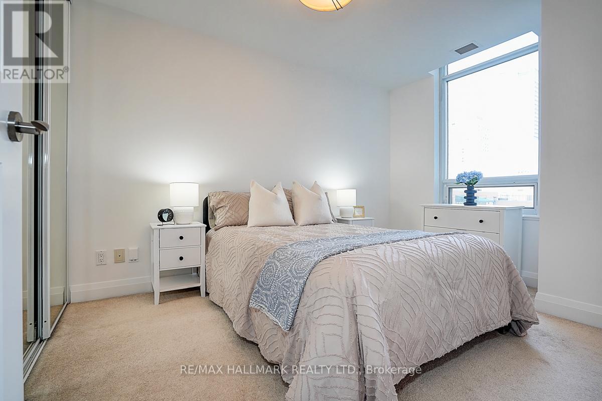 Photo 14 of 819 1 Bedford Road, Toronto ON