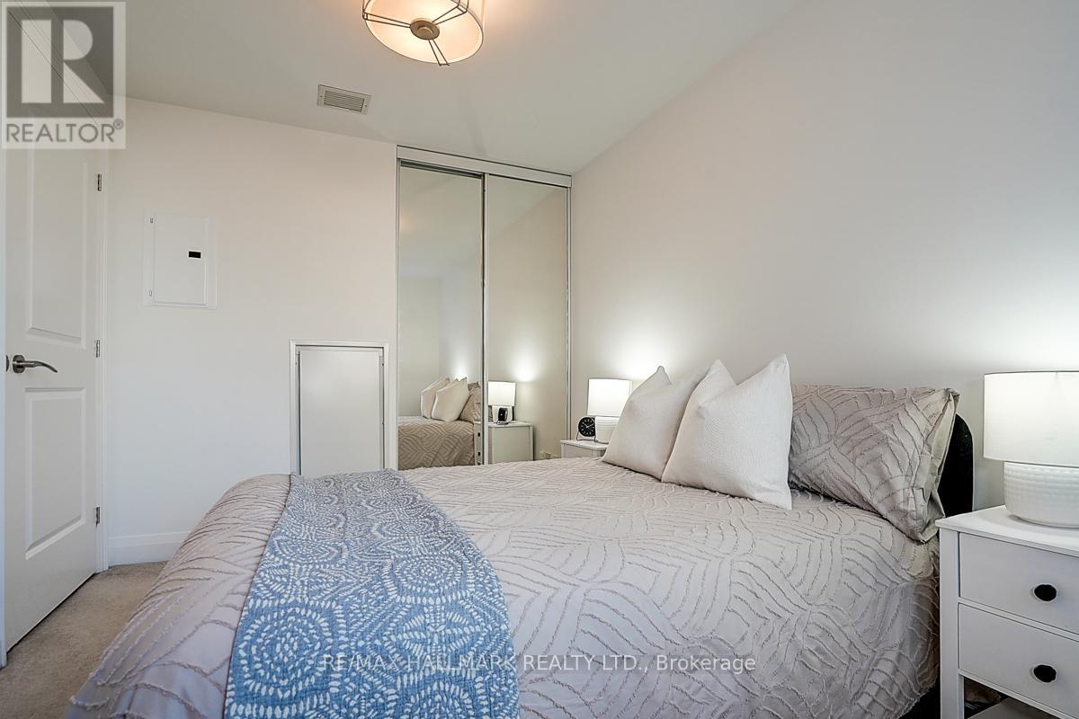 Photo 16 of 819 1 Bedford Road, Toronto ON