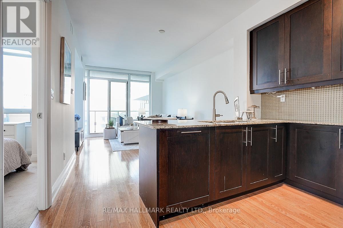 Photo 21 of 819 1 Bedford Road, Toronto ON