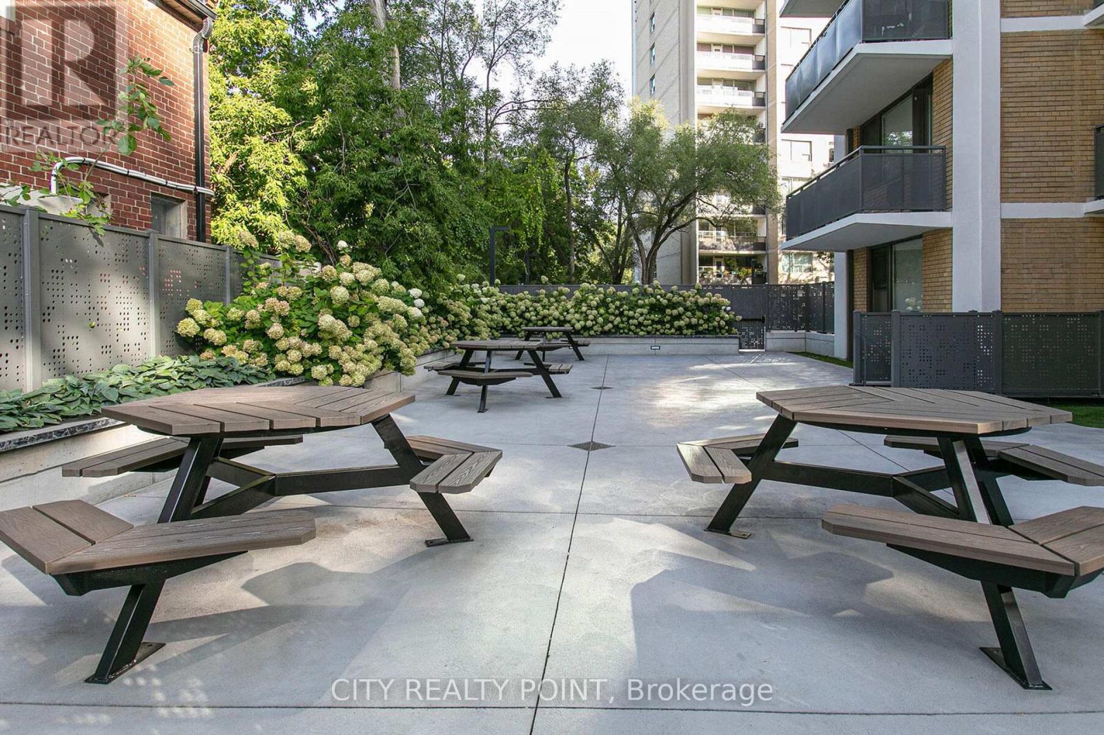 Photo 15 of 207 276 St George Street, Toronto ON