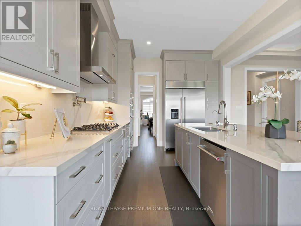 Photo 10 of 69 Crawford Drive, King ON