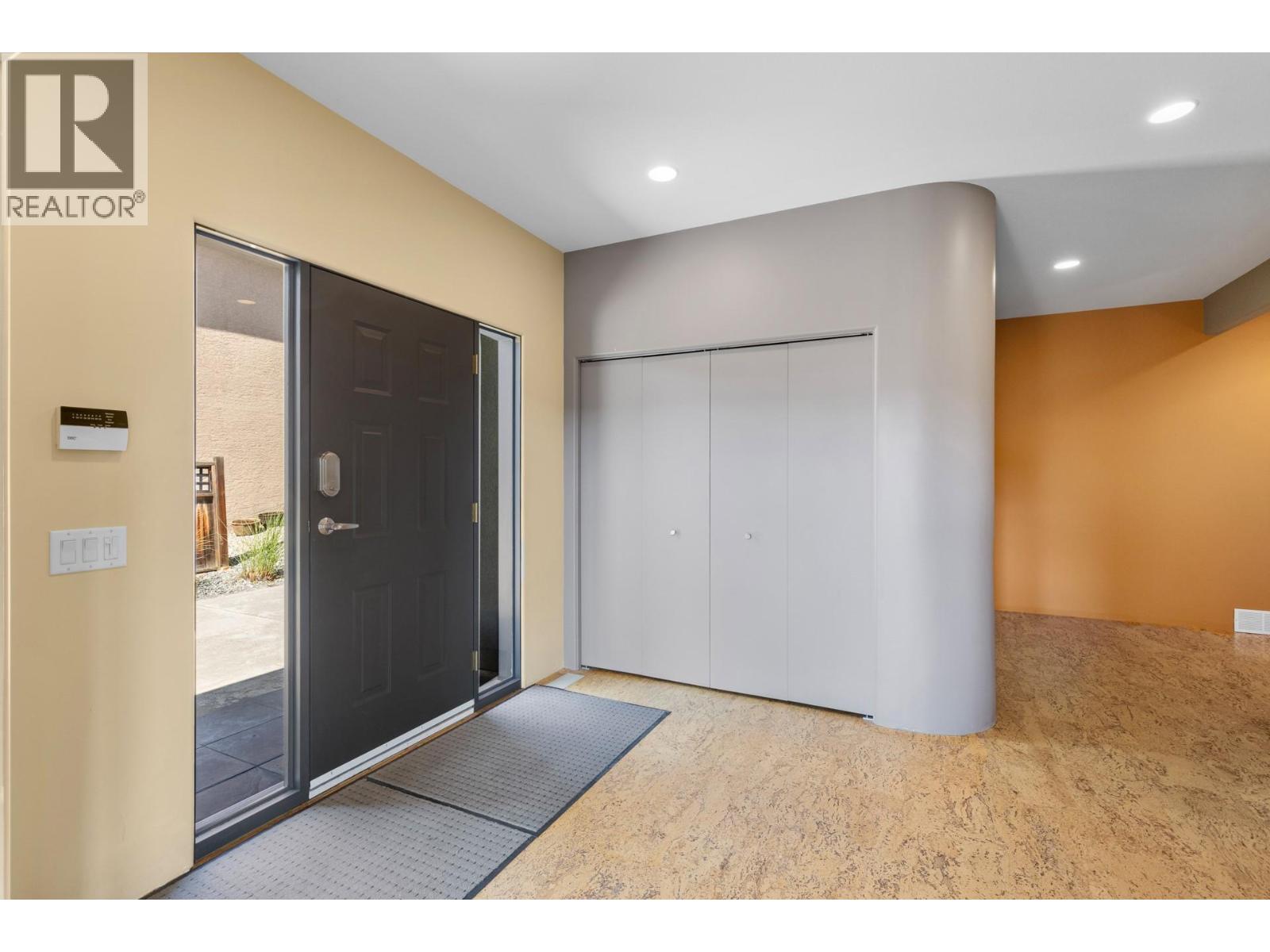  2111 Lillooet Crescent, Kelowna
