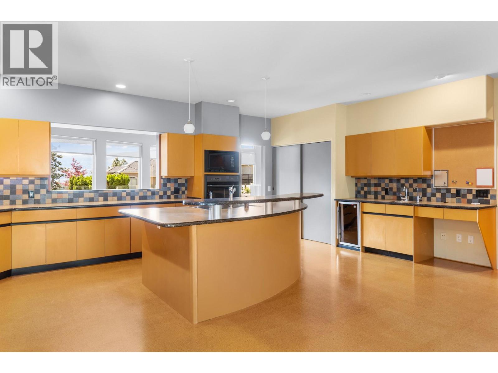  2111 Lillooet Crescent, Kelowna