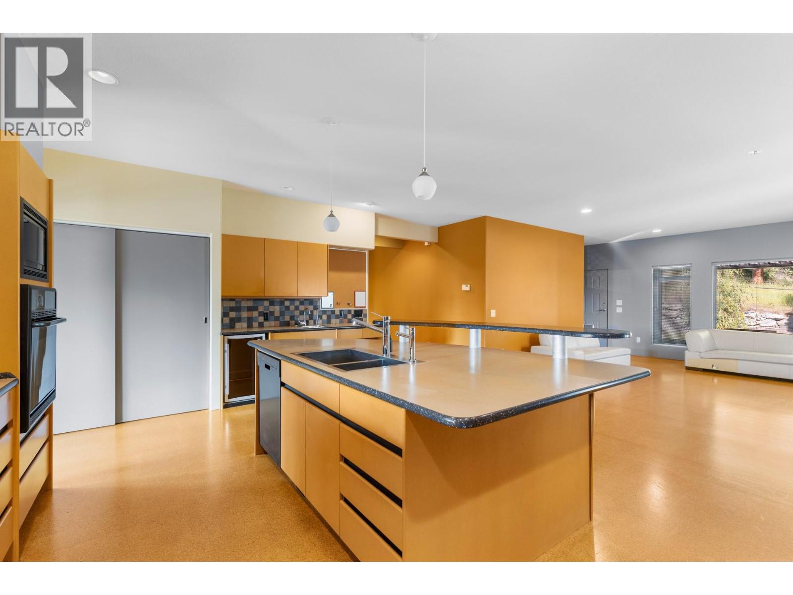  2111 Lillooet Crescent, Kelowna