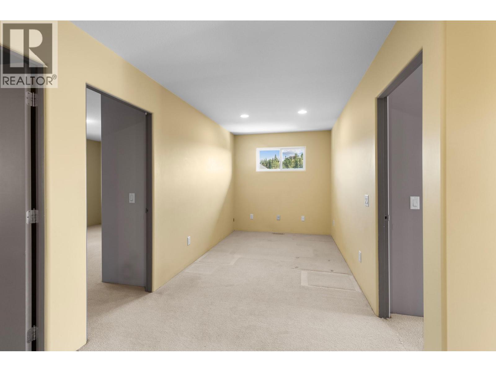  2111 Lillooet Crescent, Kelowna