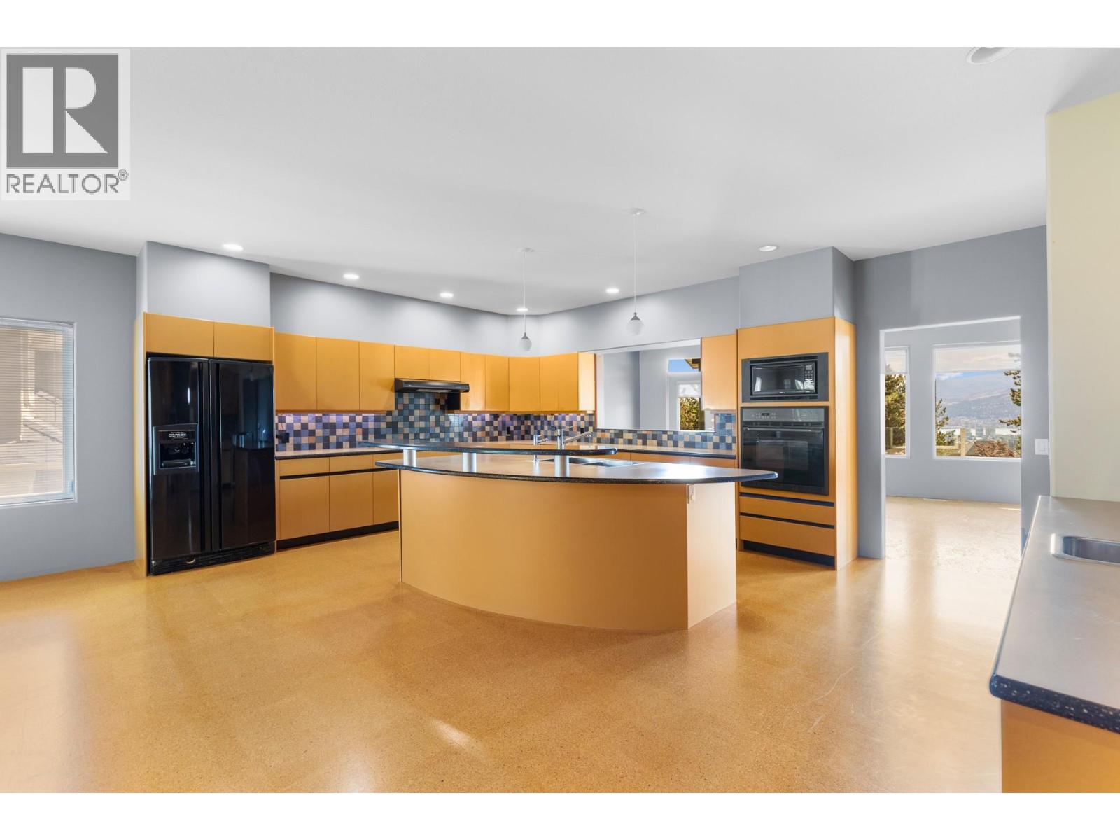  2111 Lillooet Crescent, Kelowna