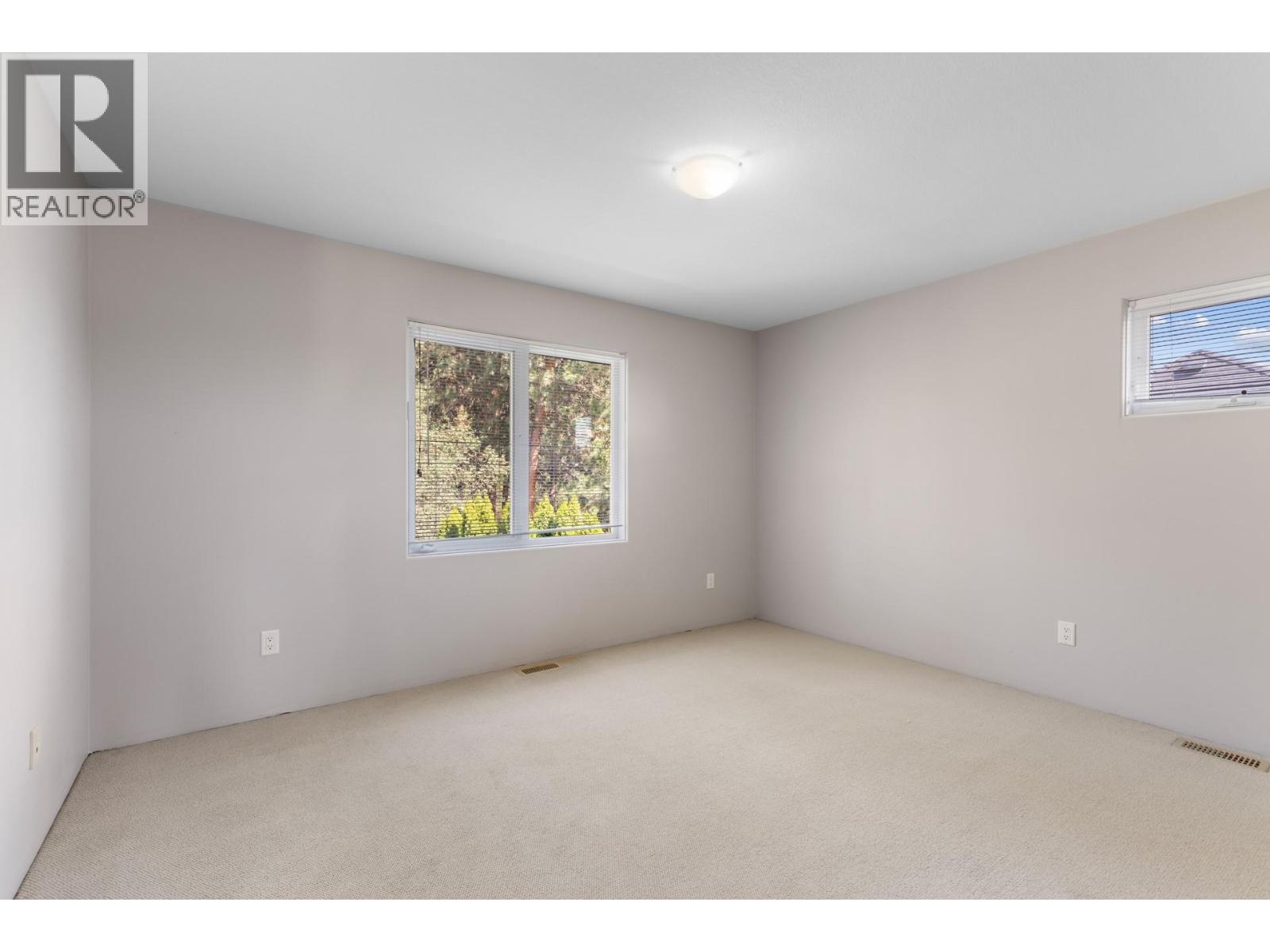  2111 Lillooet Crescent, Kelowna