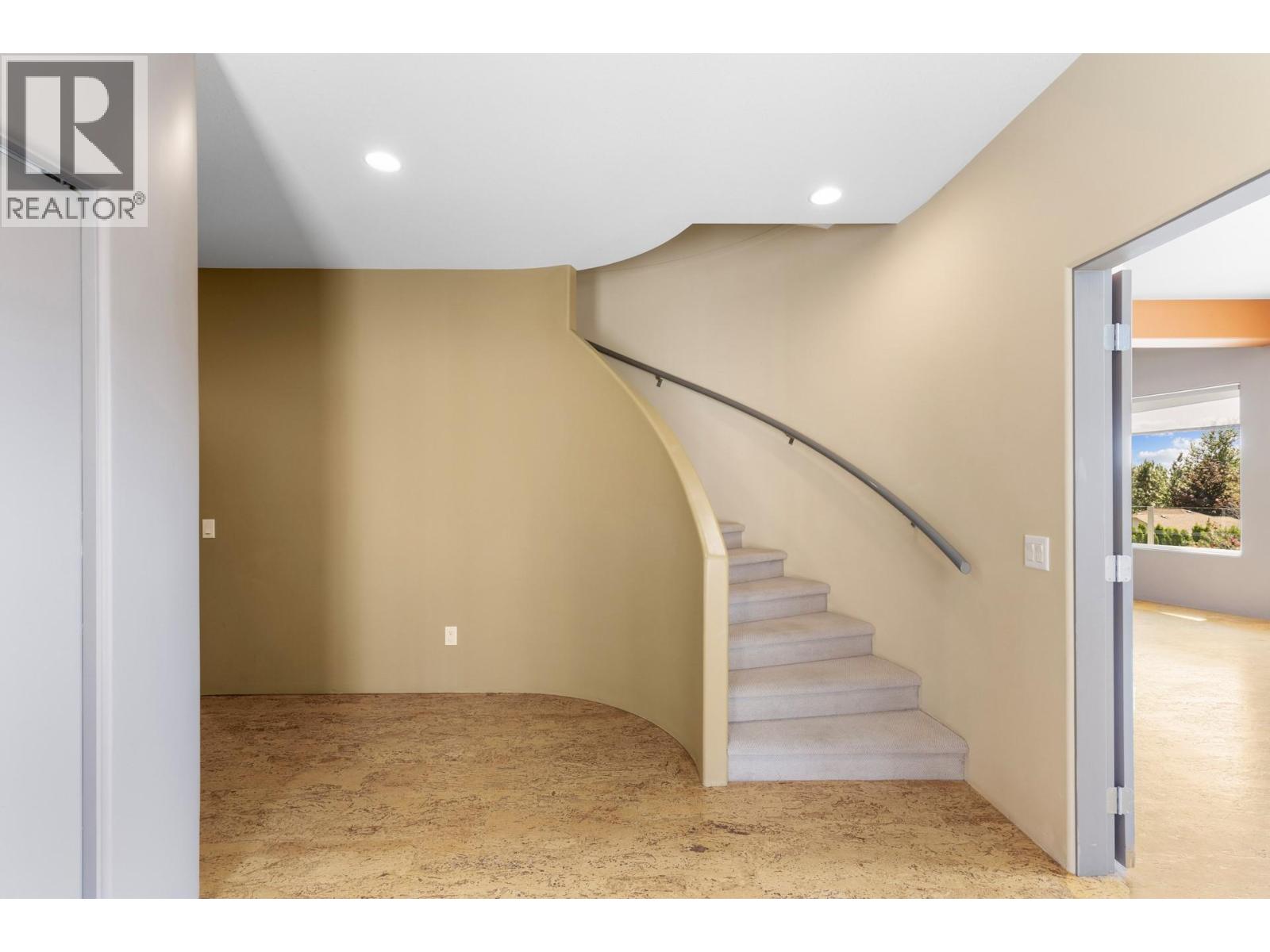  2111 Lillooet Crescent, Kelowna
