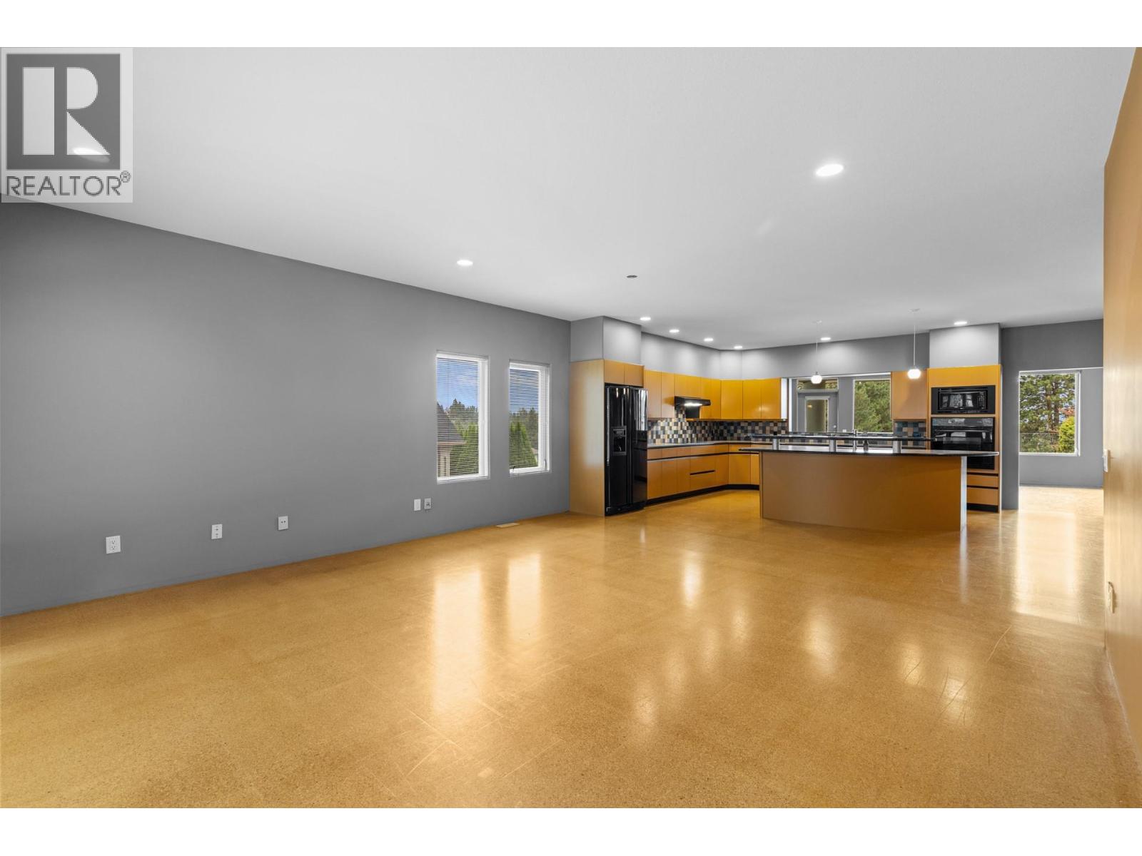  2111 Lillooet Crescent, Kelowna