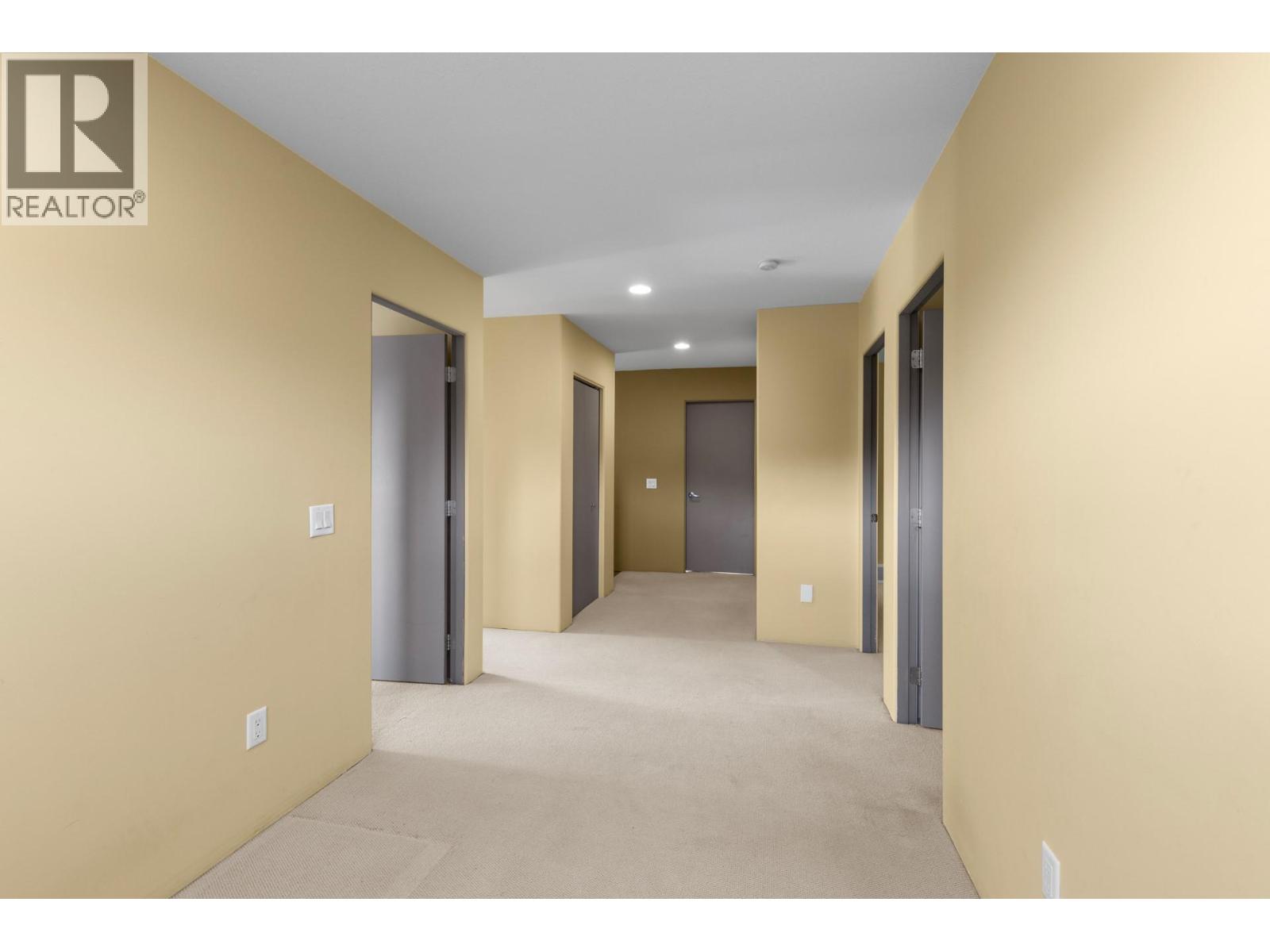  2111 Lillooet Crescent, Kelowna