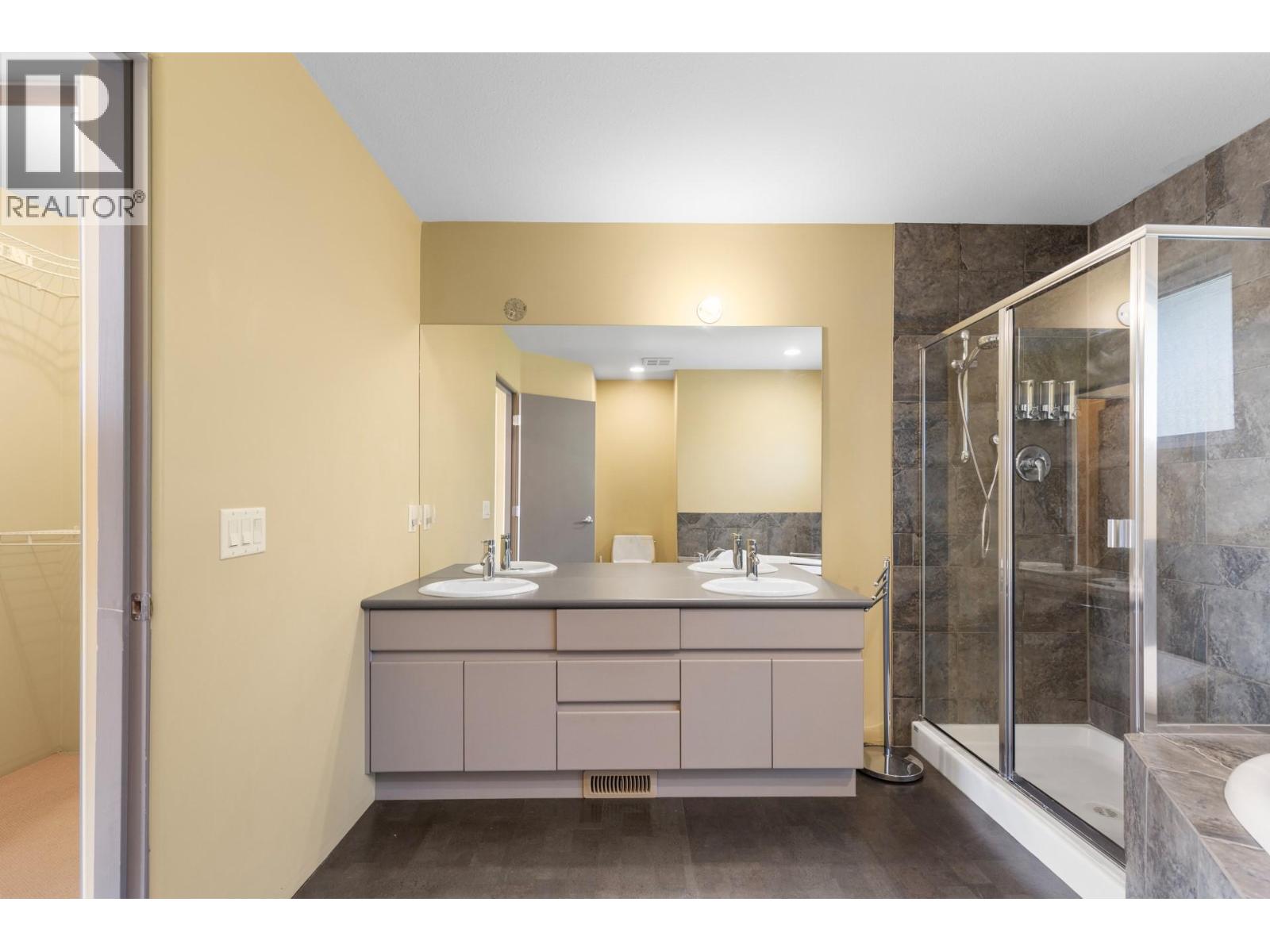  2111 Lillooet Crescent, Kelowna