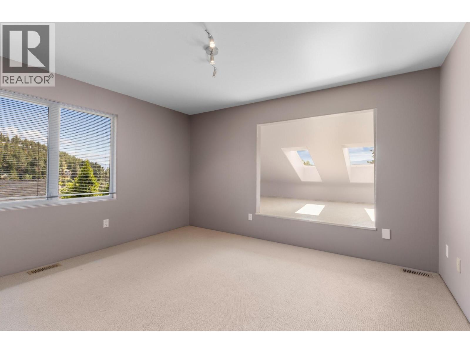  2111 Lillooet Crescent, Kelowna