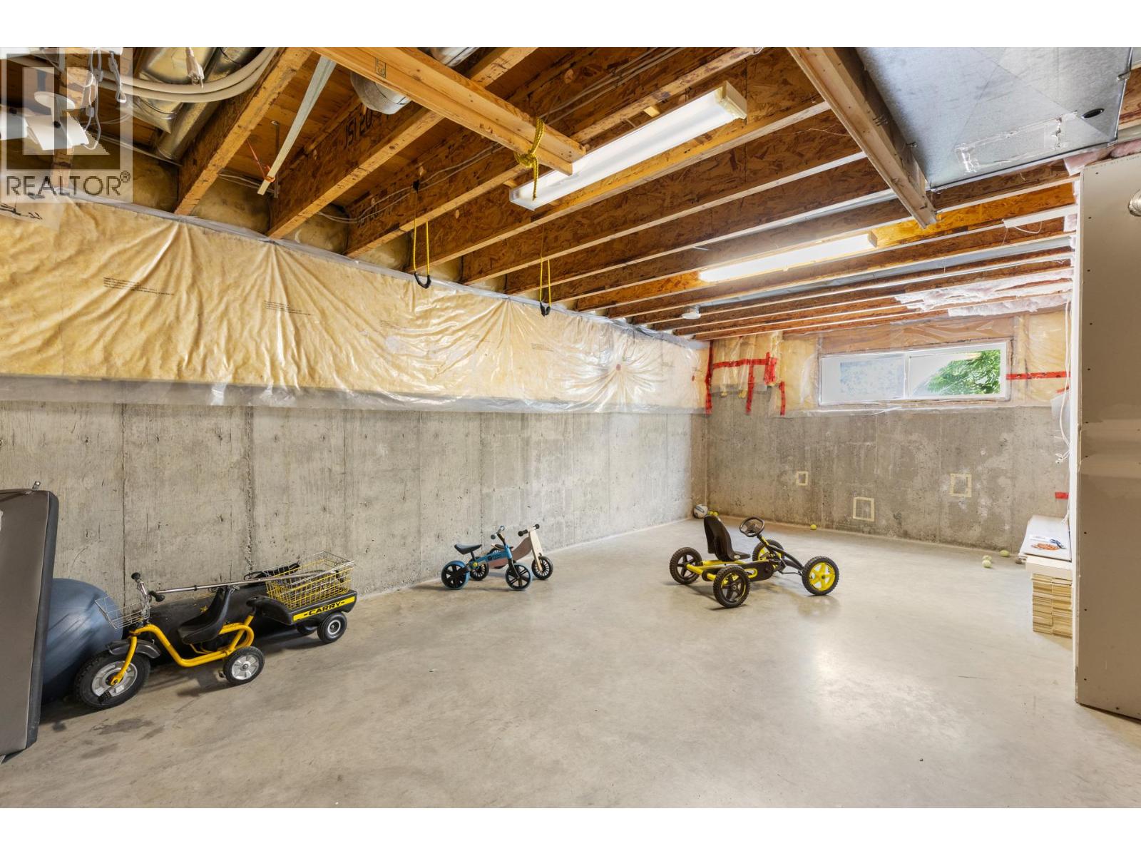  2111 Lillooet Crescent, Kelowna