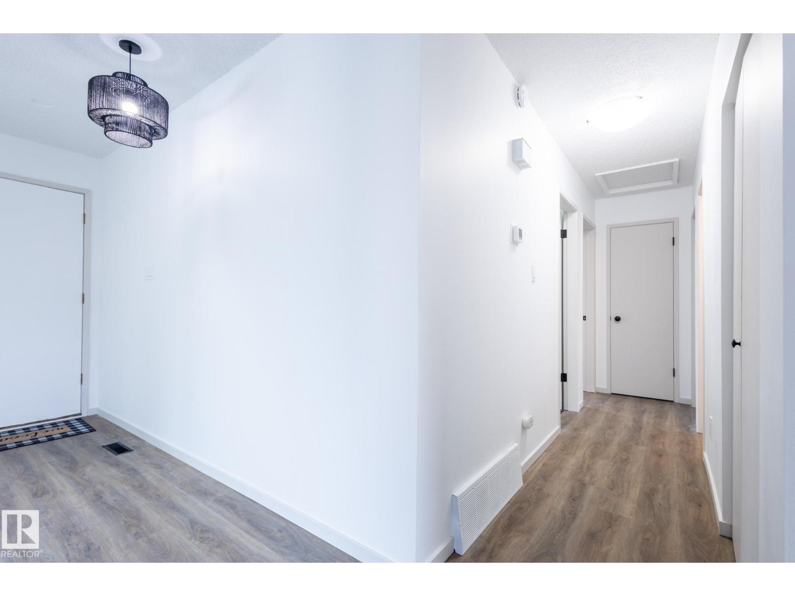 Photo 65 of 75 Marion Dr, Sherwood Park AB
