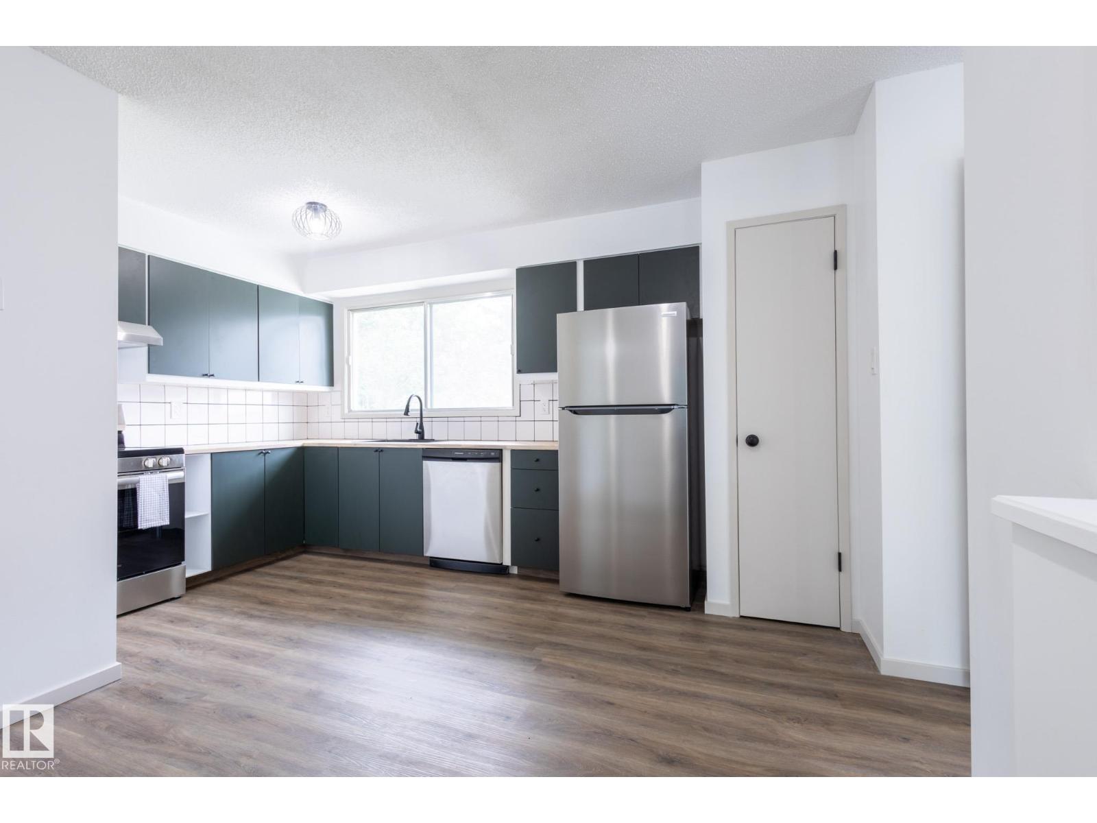 Photo 39 of 75 Marion Dr, Sherwood Park AB
