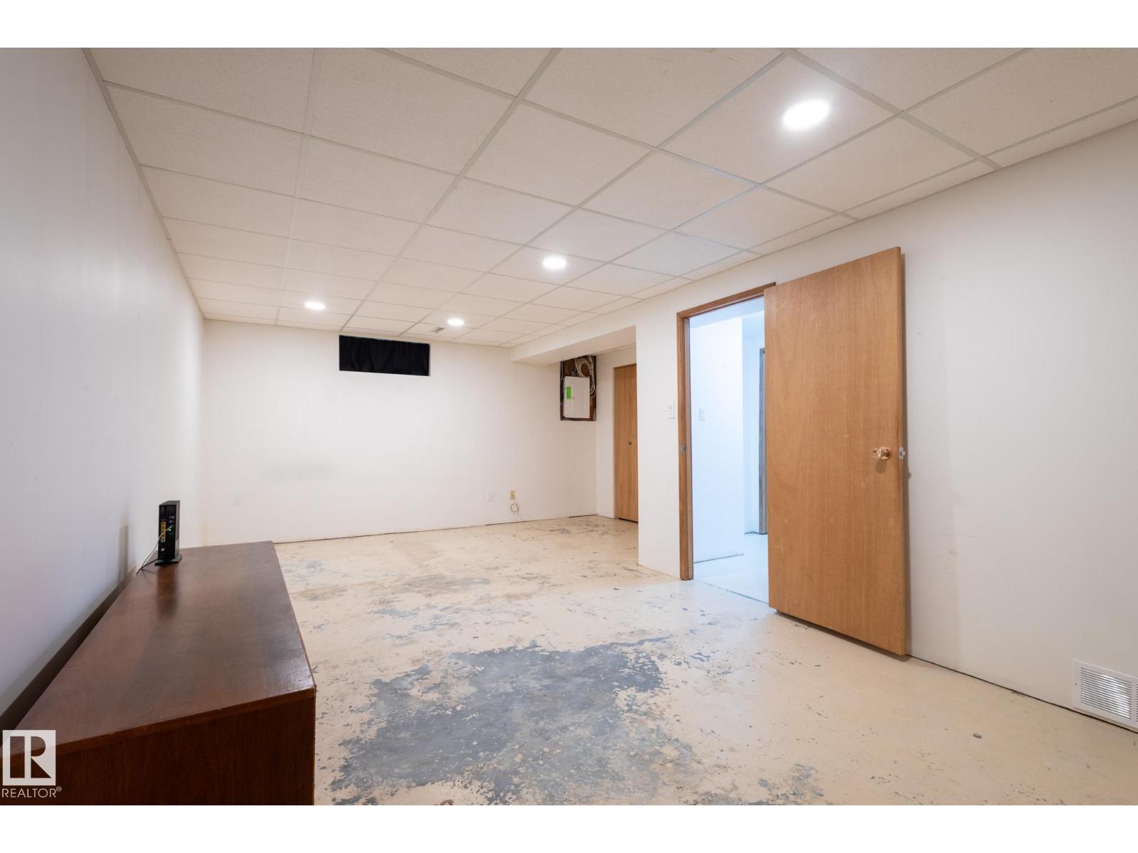 Photo 54 of 75 Marion Dr, Sherwood Park AB