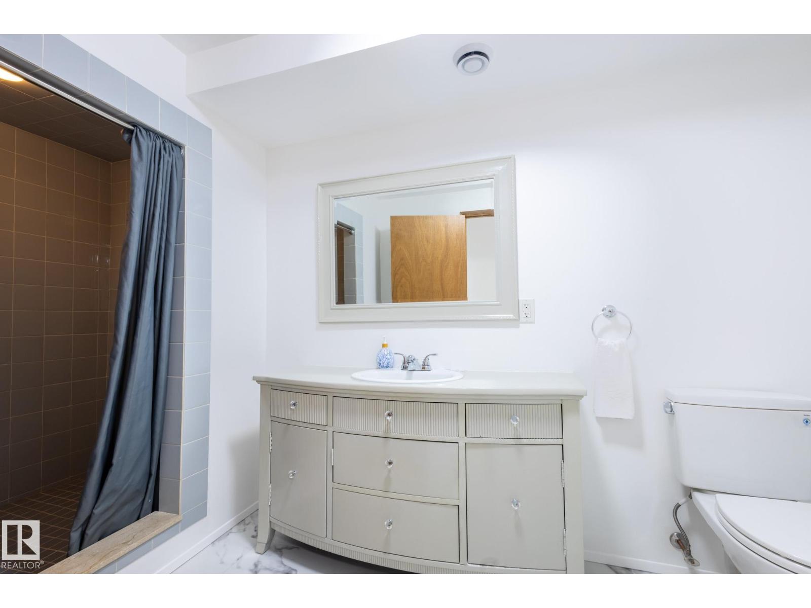 Photo 41 of 75 Marion Dr, Sherwood Park AB