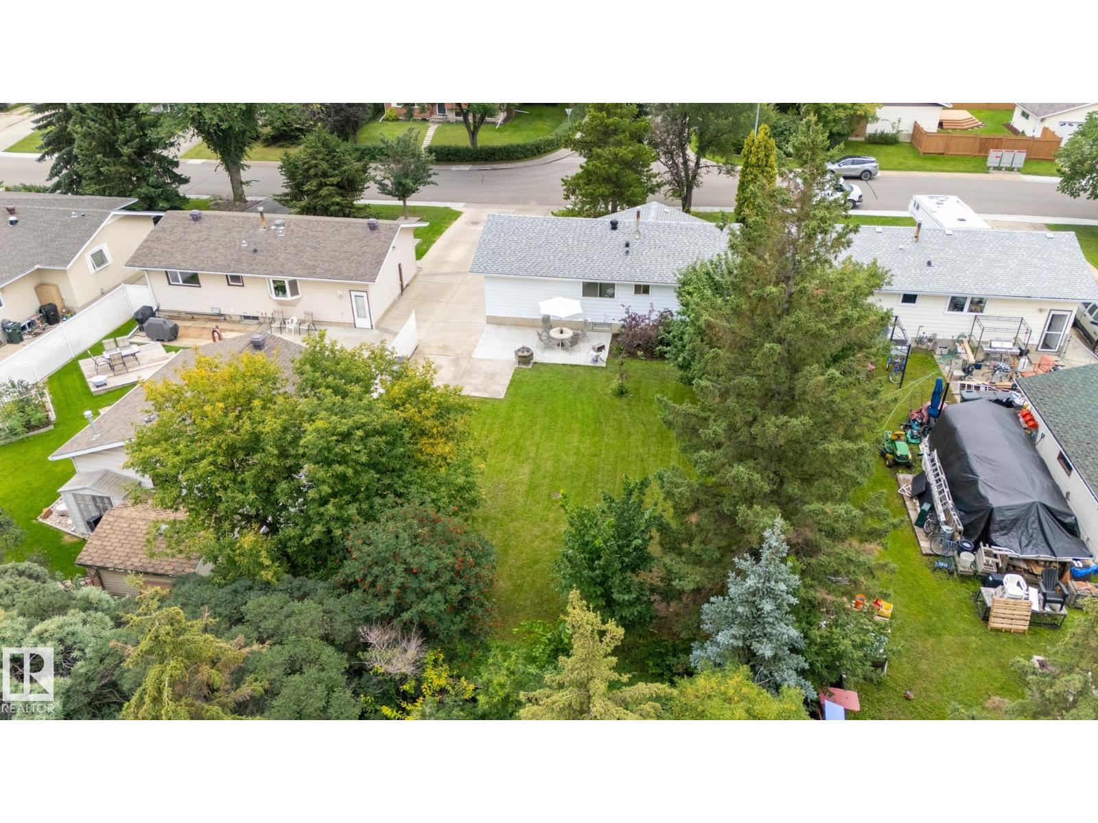 Photo 32 of 75 Marion Dr, Sherwood Park AB