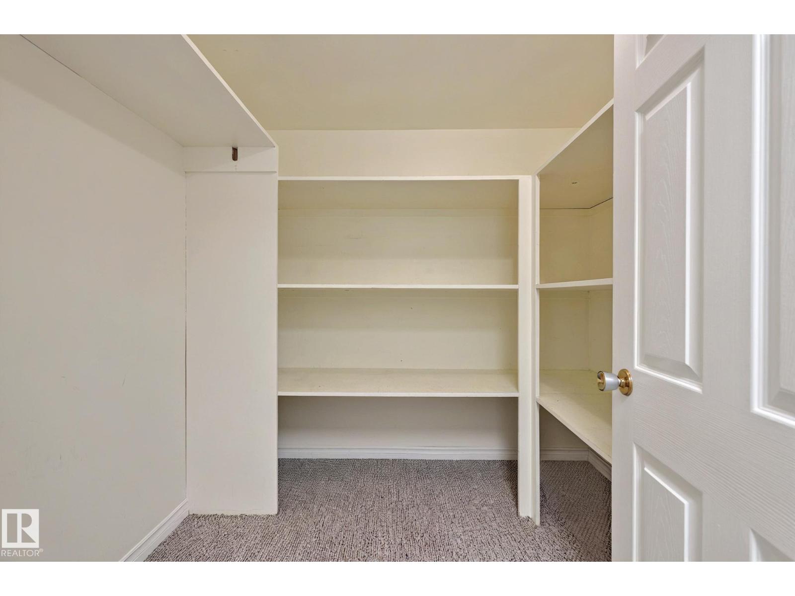 Photo 35 of 7608 143 A St Nw, Edmonton AB