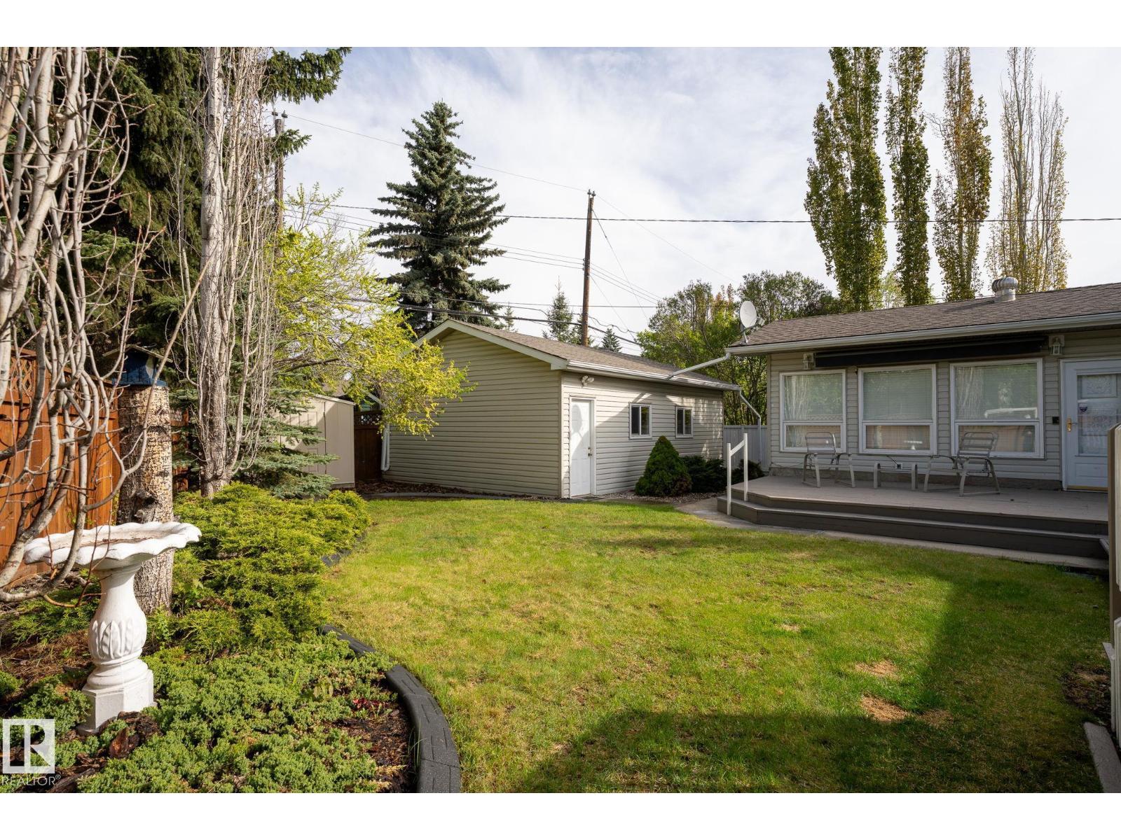 Photo 38 of 7608 143 A St Nw, Edmonton AB