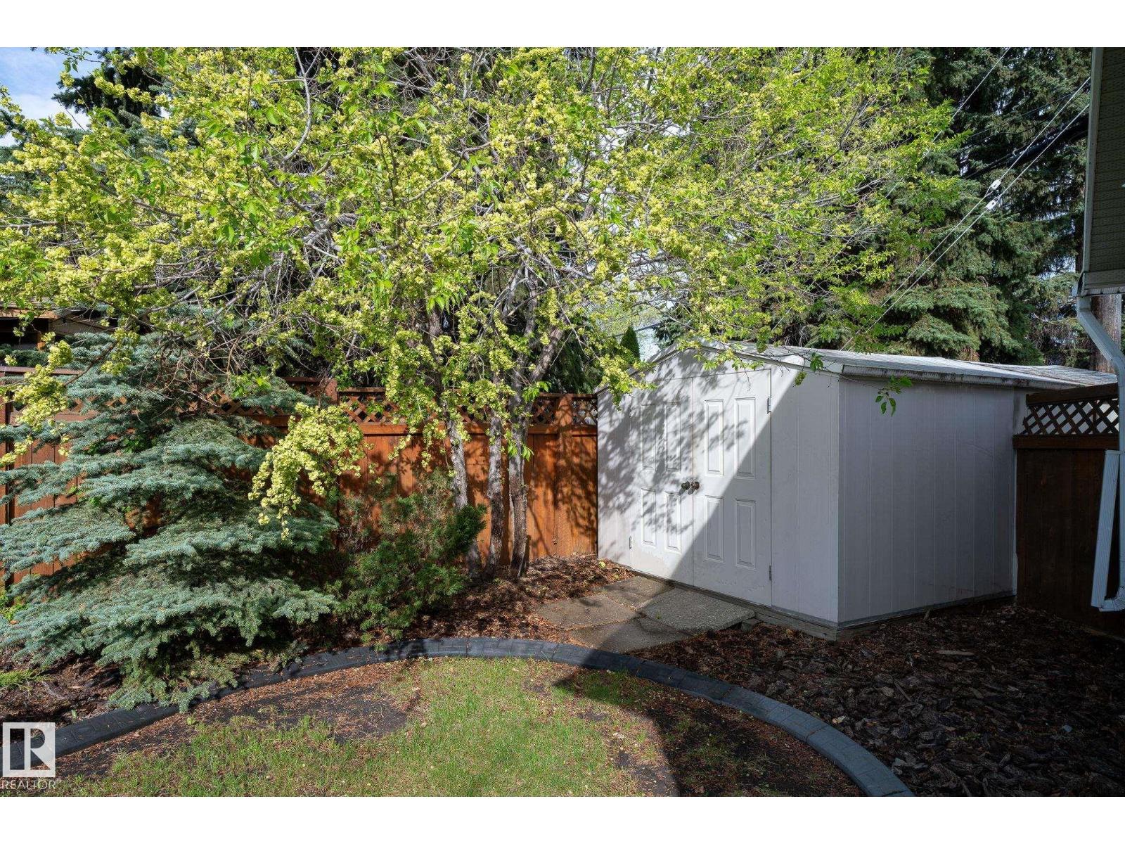 Photo 42 of 7608 143 A St Nw, Edmonton AB
