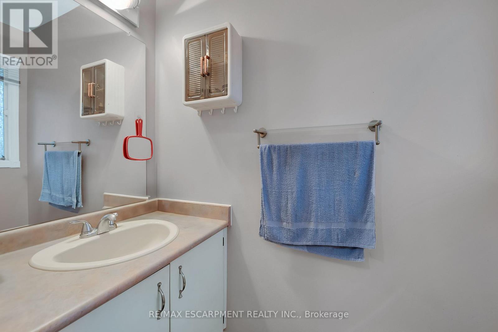 Photo 18 of 5016 Friesen Boulevard, Lincoln ON