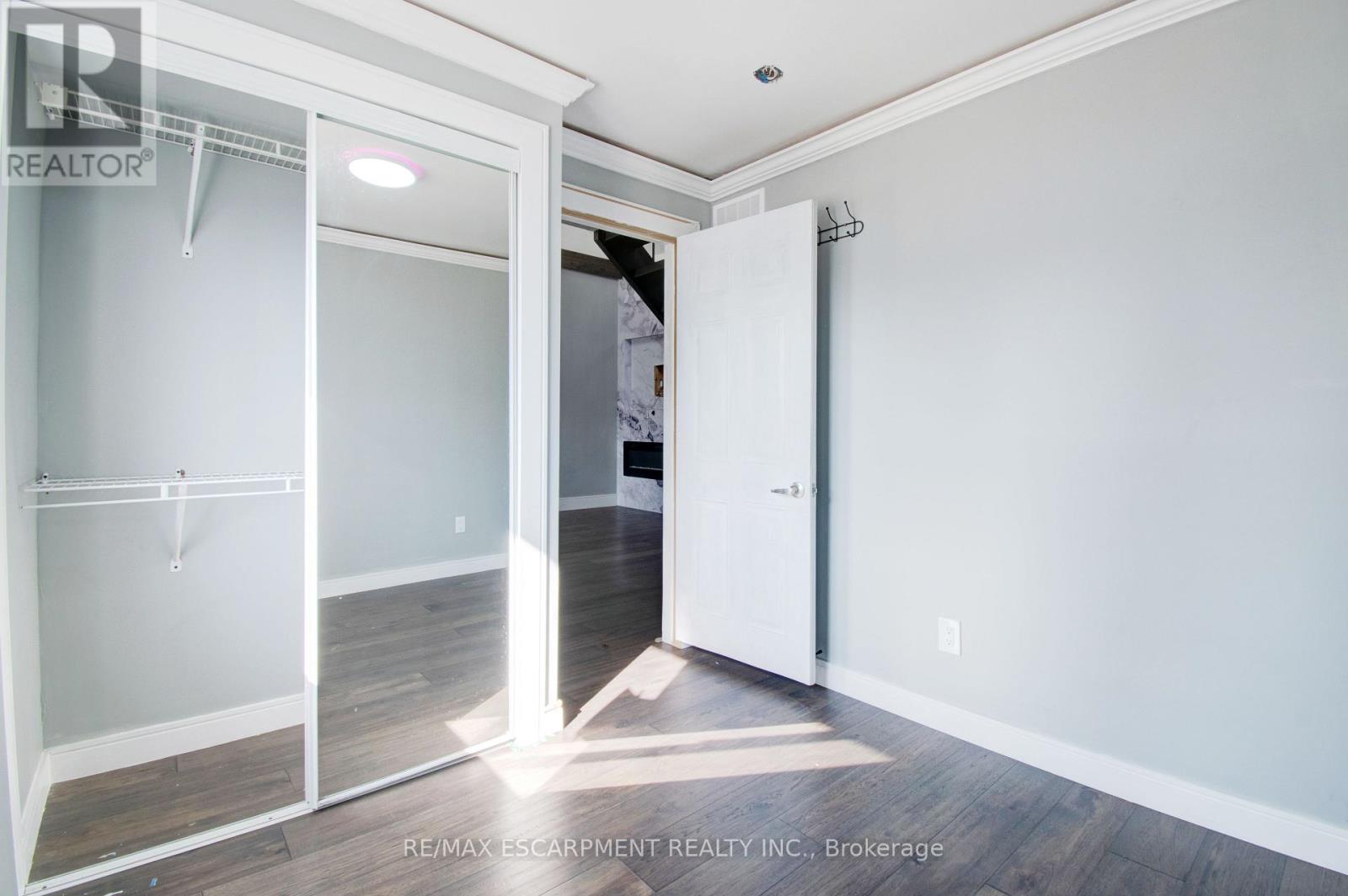 Photo 11 of 85 East 37th Street, Hamilton ON