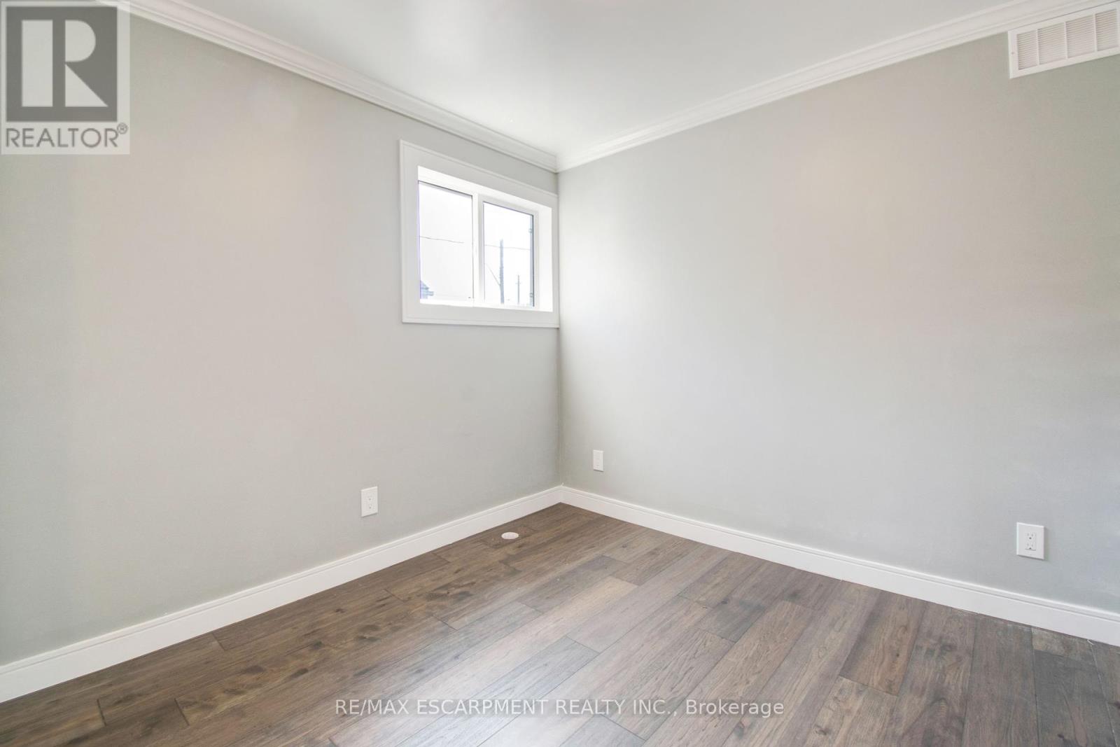 Photo 15 of 85 East 37th Street, Hamilton ON