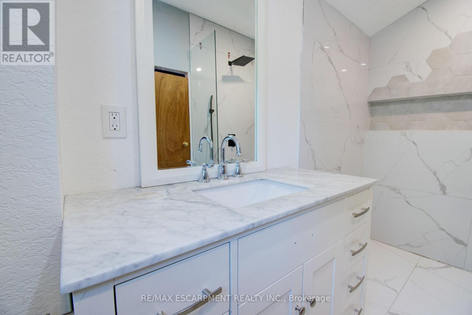 Photo 26 of 85 East 37th Street, Hamilton ON