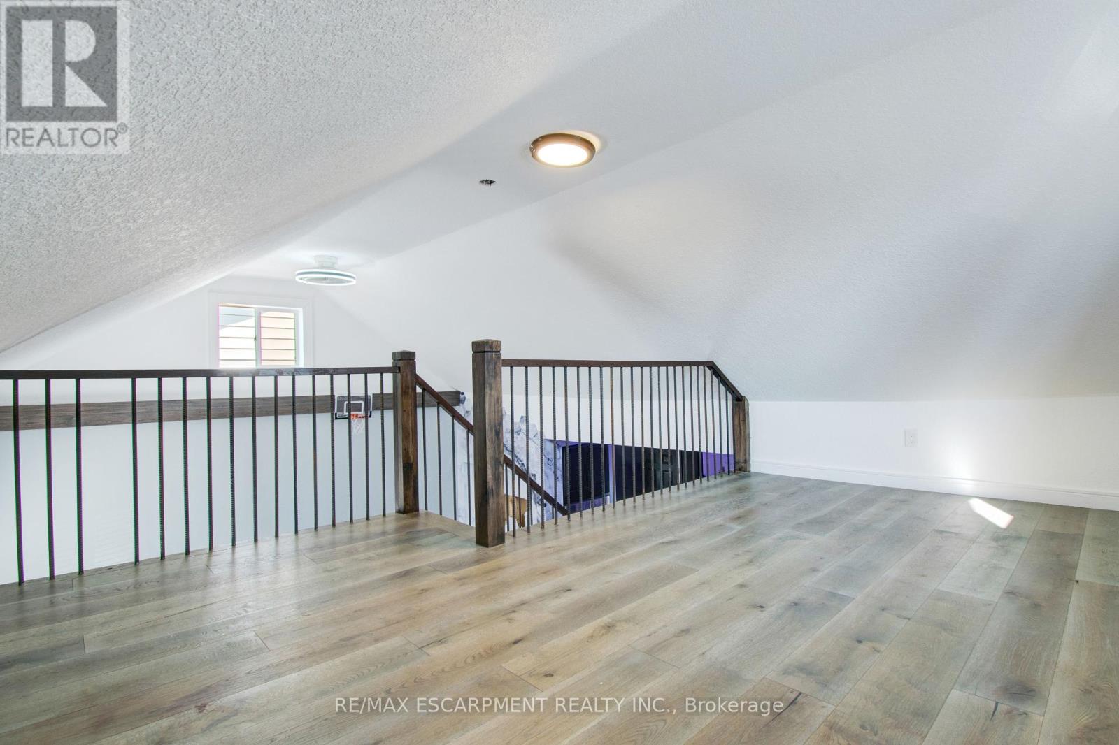 Photo 34 of 85 East 37th Street, Hamilton ON