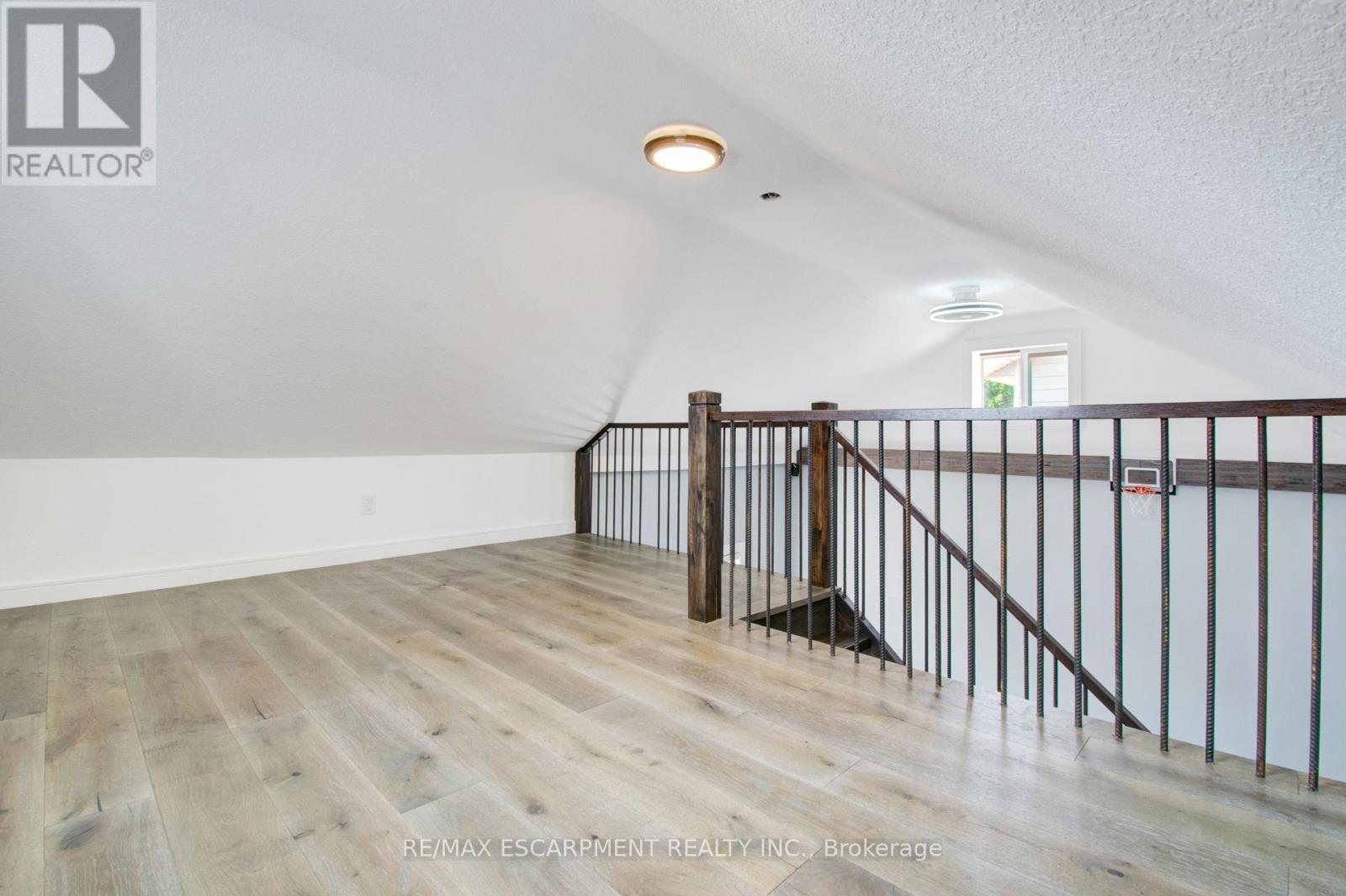 Photo 36 of 85 East 37th Street, Hamilton ON