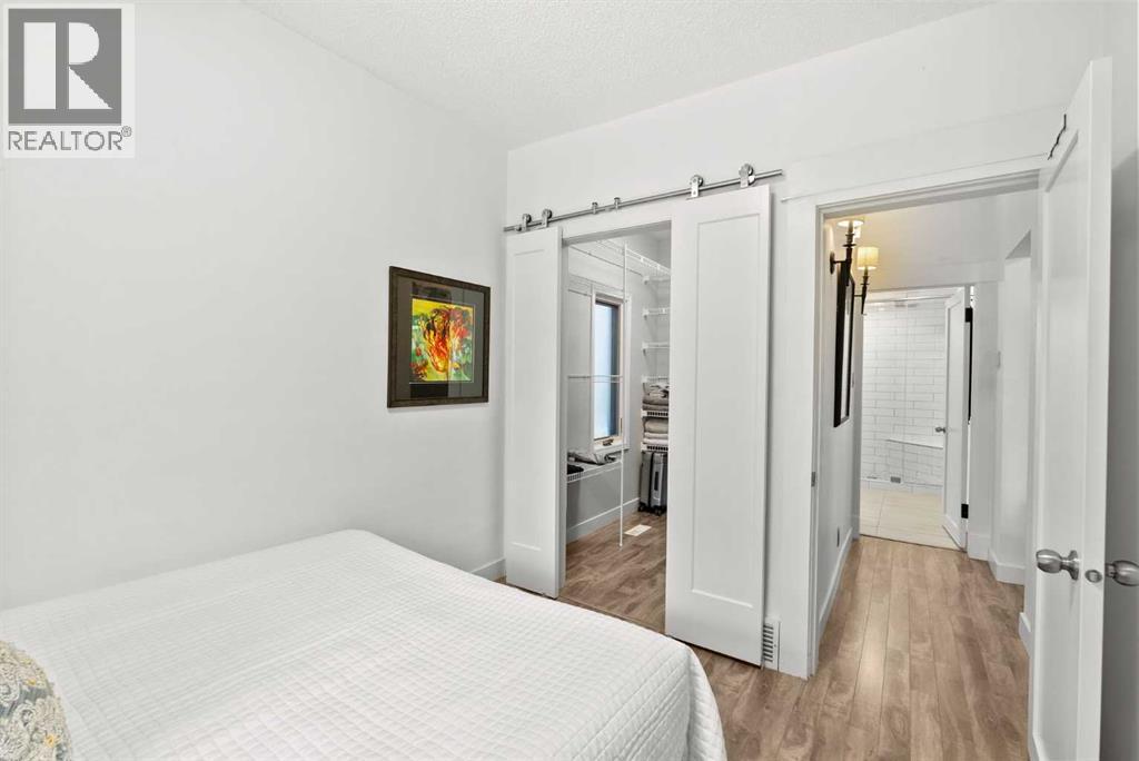 Single Family House Bungalow for Sale in   Avenue NW Sunnyside Calgary 