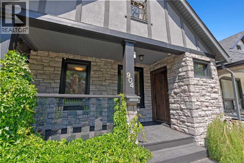 Single Family House Bungalow for Sale in   Avenue NW Sunnyside Calgary 